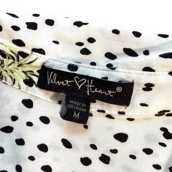 Velvet Heart Pineapple Print Roll Tab Sleeve Rayon Blouse, Medium - Picture 3 of 8